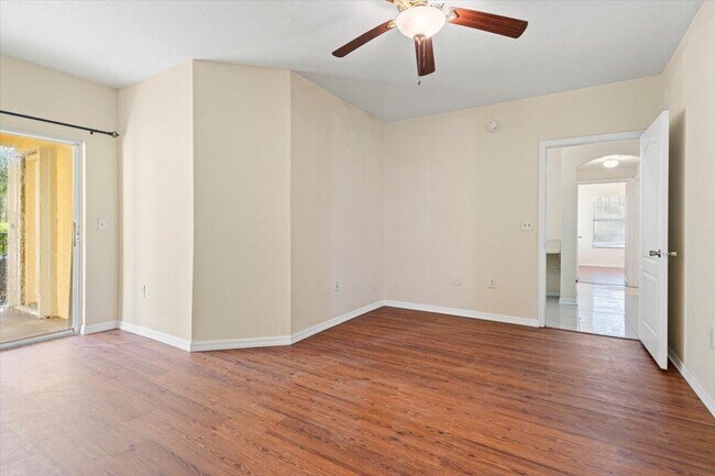 Building Photo - 110 SW Peacock Blvd