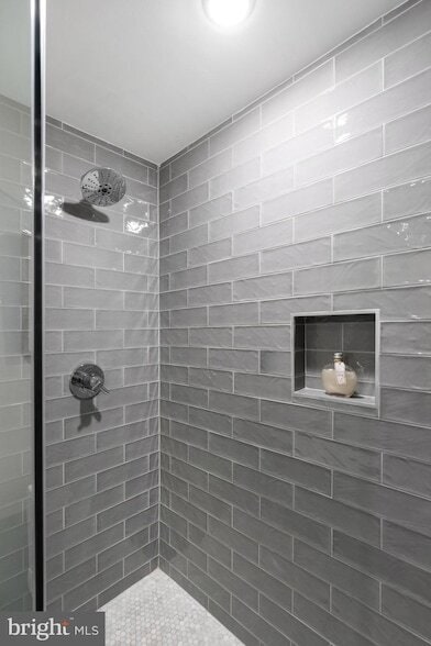 Building Photo - 45 W Haines St