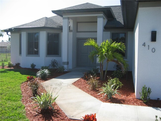 Building Photo - 410 SW 42nd Terrace