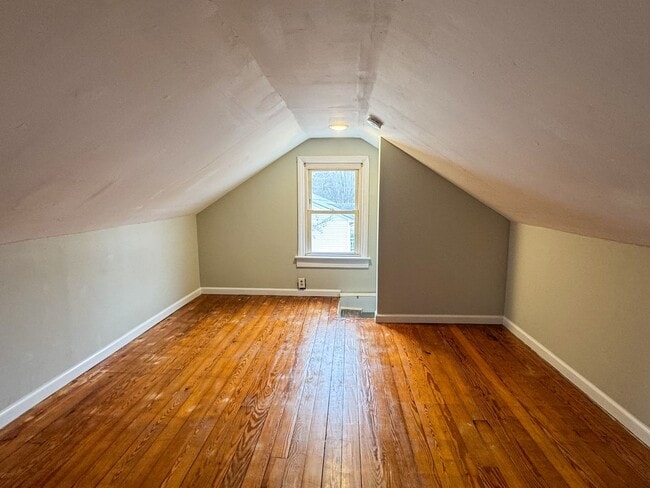 Building Photo - 16207 Lucia Dr