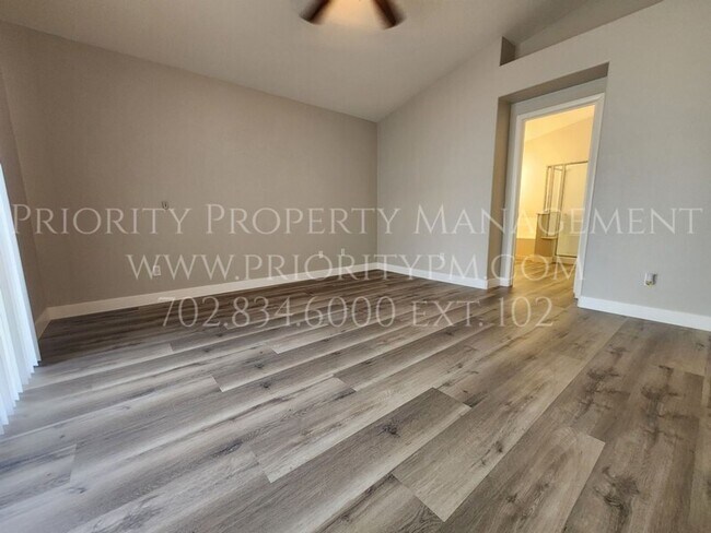 Building Photo - Northwest SINGLE STORY !   3 Bed/2 Bath