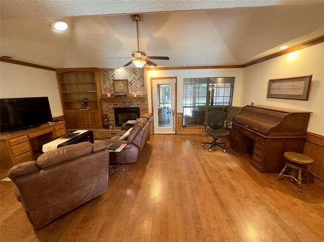 Building Photo - 2128 Aspenwood Dr N