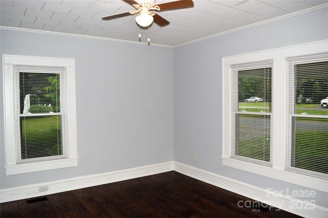 Building Photo - 234 N Eastway Dr