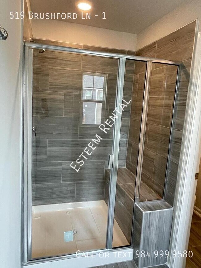 Building Photo - 519 Brushford Ln