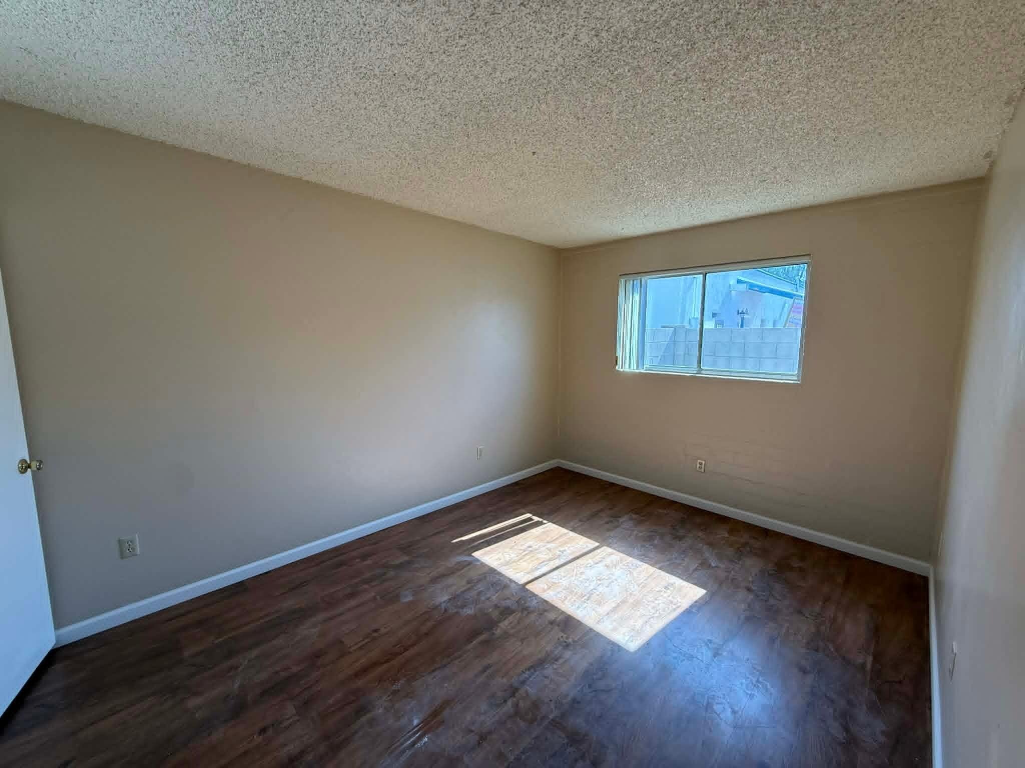 Building Photo - 1518 E Hedrick Dr