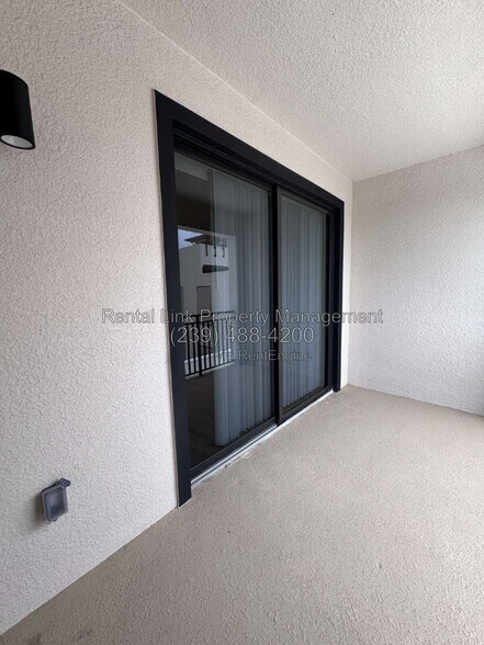 Building Photo - 414 Cape Coral Pkwy E