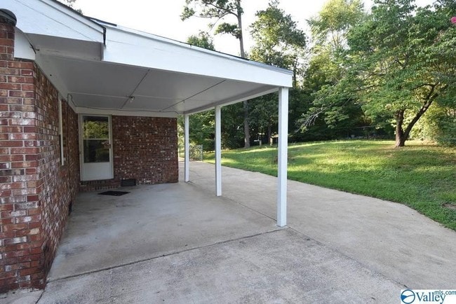 Building Photo - 3500 Colonial Dr