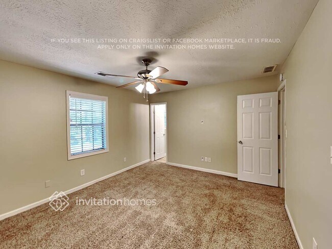 Building Photo - 1800 Silver Leaf Ct SW