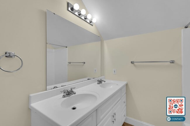 Building Photo - Updated Home in The Gatherings: A Hilton H...