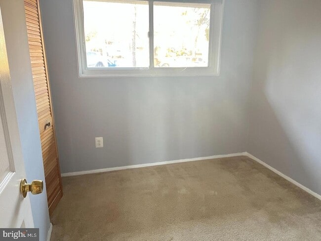 Building Photo - 6323 Fenton Ct