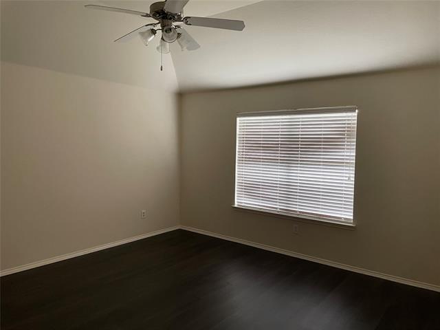 Building Photo - 400 Angler Dr