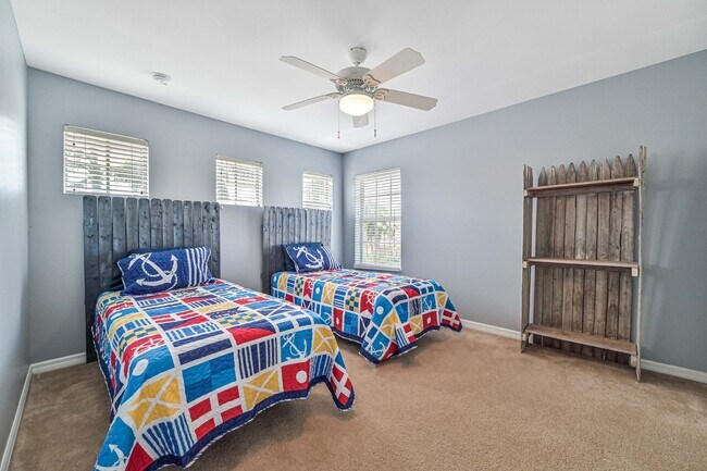 Building Photo - SHORT TERM (6.1 - 11.30) Gorgeous home in ...