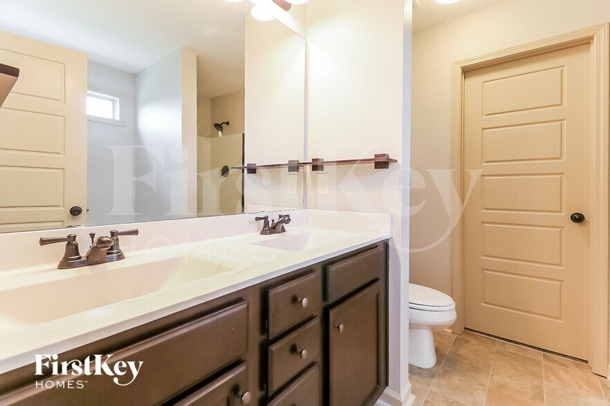 Building Photo - 104 Lanier Pl