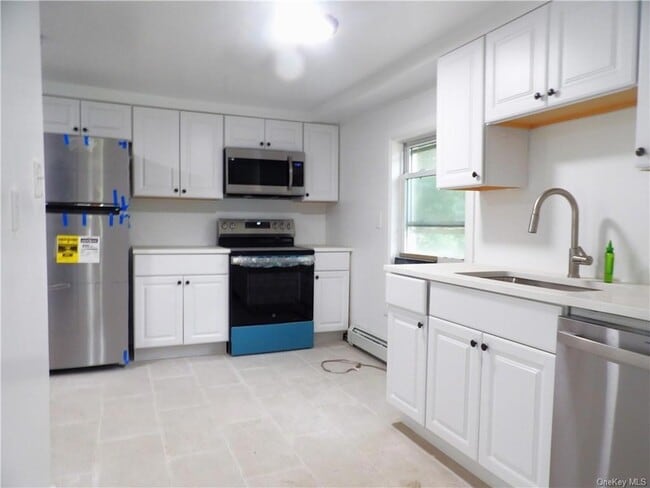 Building Photo - 47 E Main St