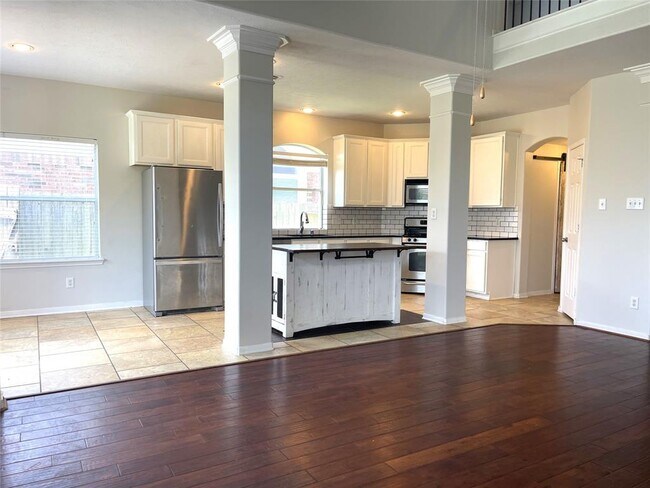 Building Photo - 6411 Virginia Fields Dr