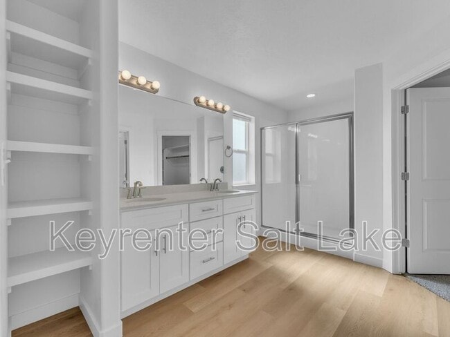 Building Photo - 8729 Park Slope Ln