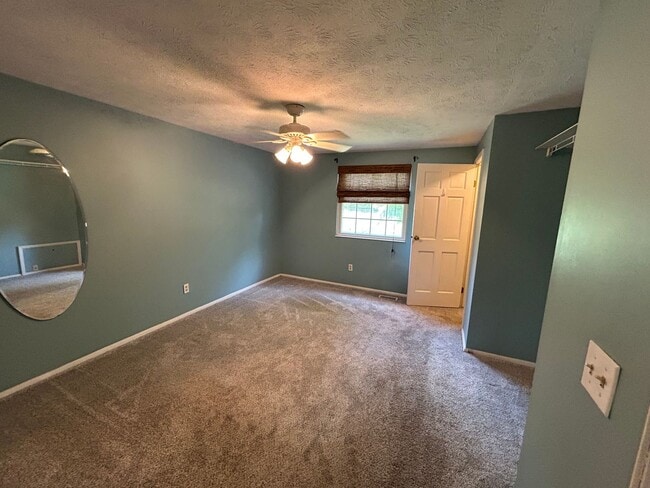 Building Photo - Remodeled 3 Bedroom House in Mason