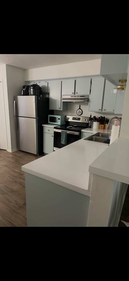 Building Photo - 2409 Bandera Dr