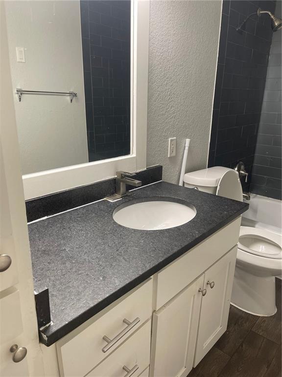 Building Photo - 7304 Twin Crest Dr