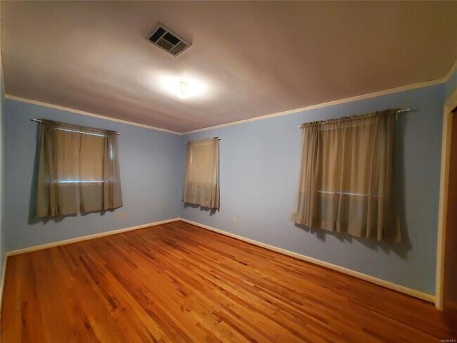 Building Photo - 179 W Rosemary Rd