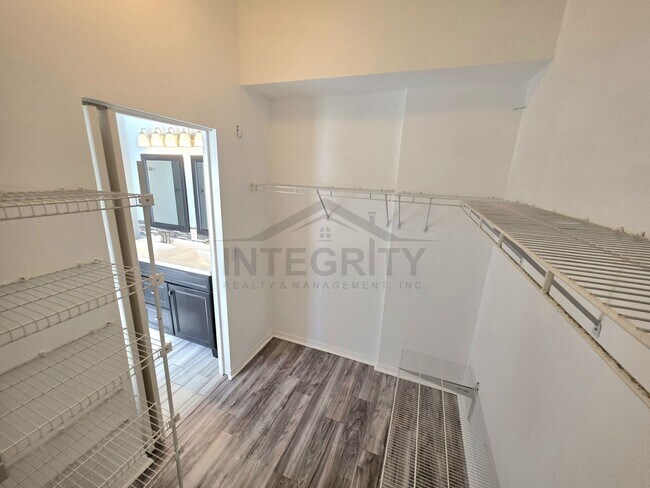 Building Photo - 6135 Wesley Brook Dr