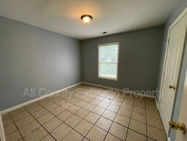 Building Photo - 204 A St