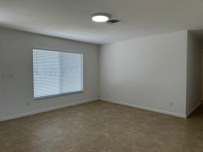 Building Photo - 2745 Atlantic Blvd