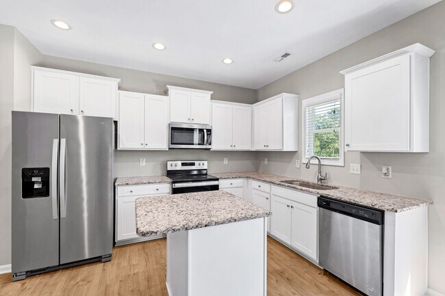 Building Photo - Modern 3BR/2.5BA Home with Open Layout – W...