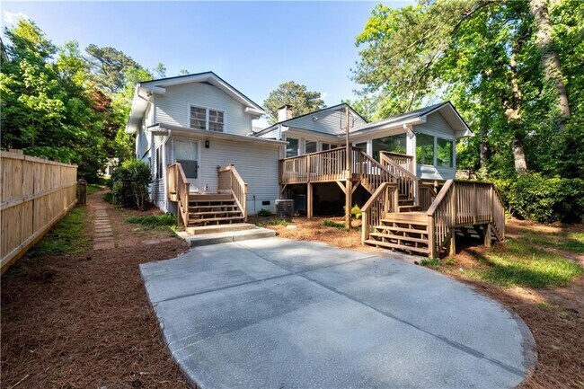 Building Photo - 88 Karland Dr NW