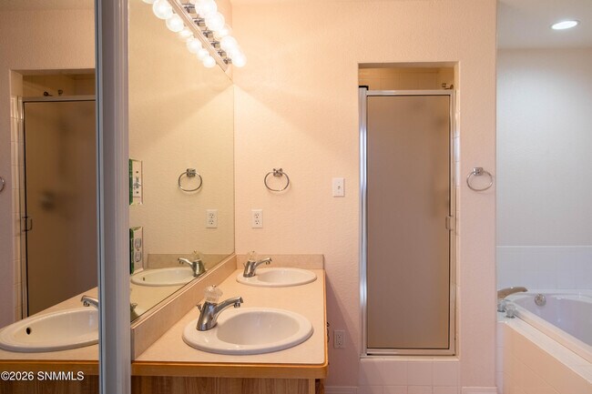 Building Photo - 3916 Tiger Woods Dr