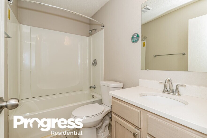 Building Photo - 1221 Cathey St