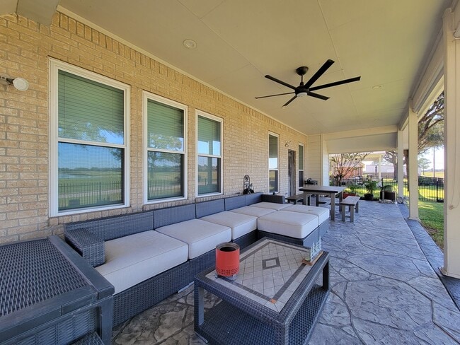 Building Photo - 11115 Brandon Gate