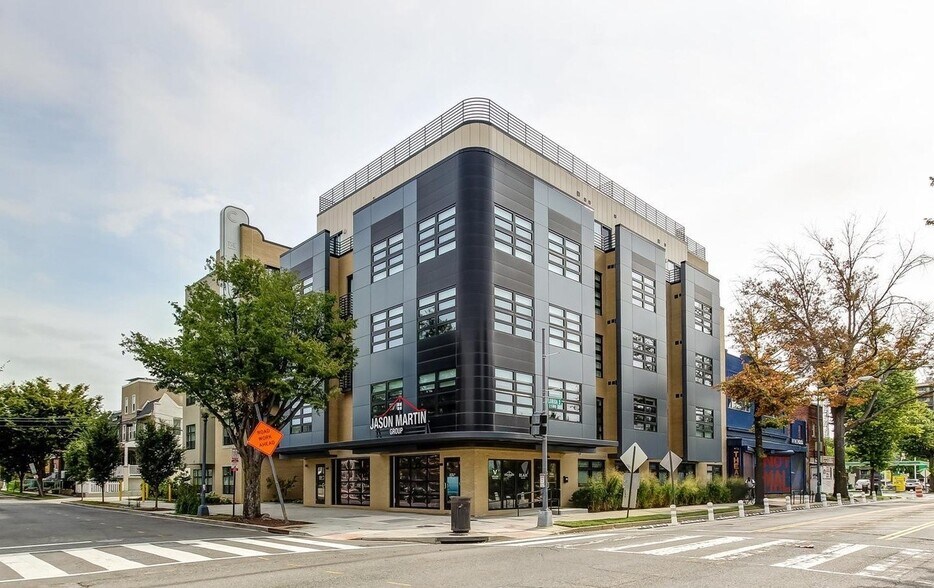 Building Photo - 1111 Orren St NE