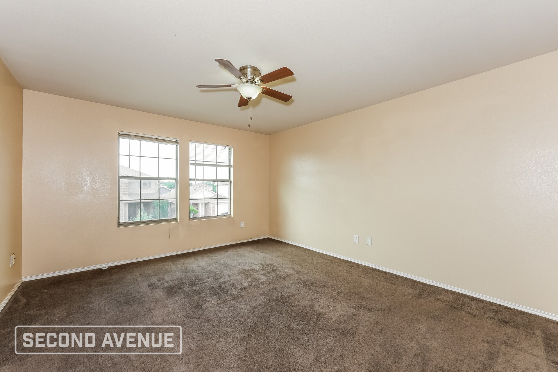 Building Photo - 6152 River Pointe Dr