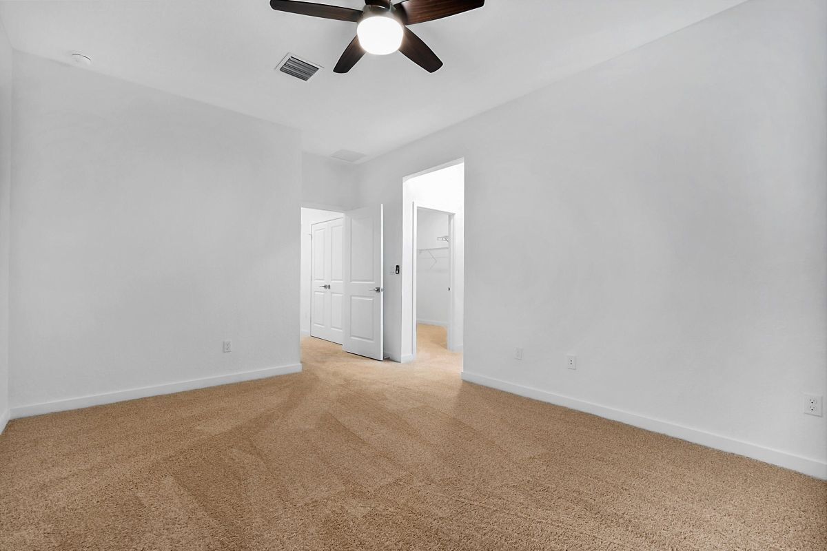 Building Photo - 8554 Via Mar Rosso