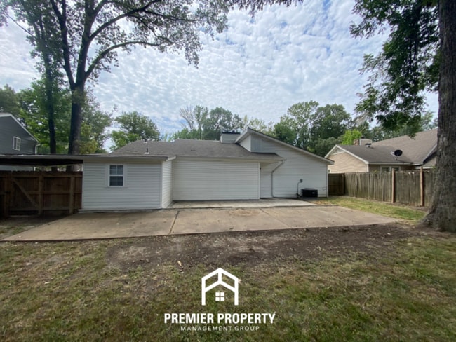 Building Photo - 4392 Spring Harbor Dr