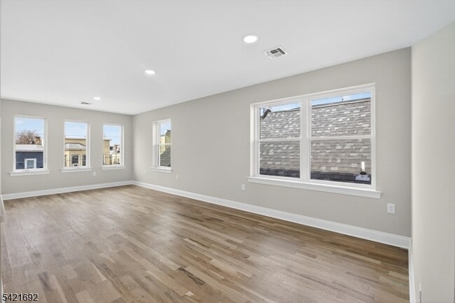 Building Photo - 455 Fulton St