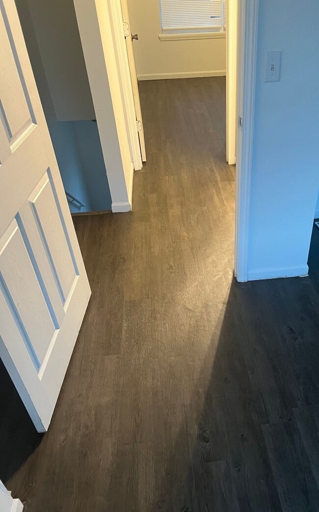 Building Photo - 518 Hope St