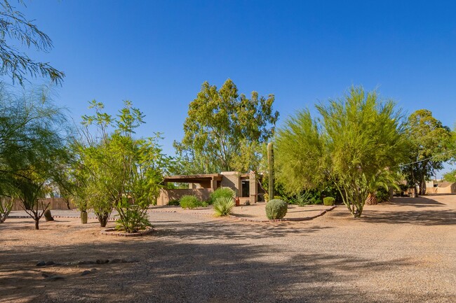 Building Photo - Cave Creek, AZ Rental Listing