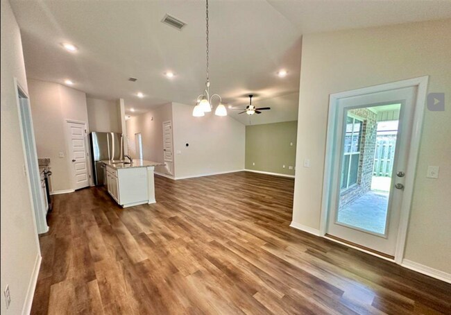 Building Photo - 7941 Huntington Creek Ln