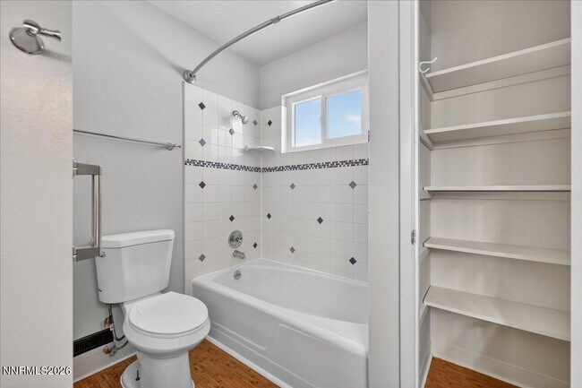 Building Photo - 106 Smithridge Park