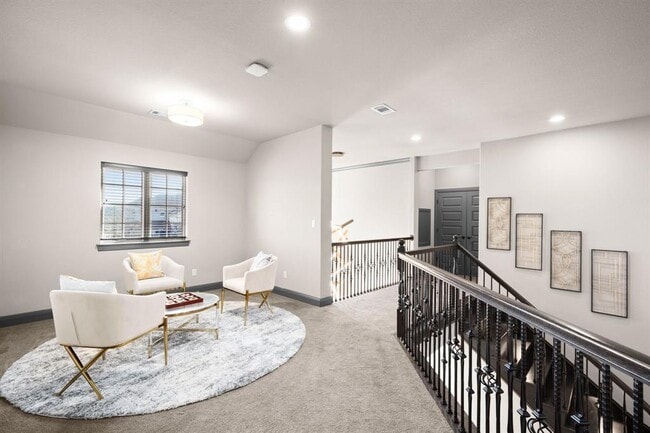 Building Photo - 5916 Davenport Divide Rd