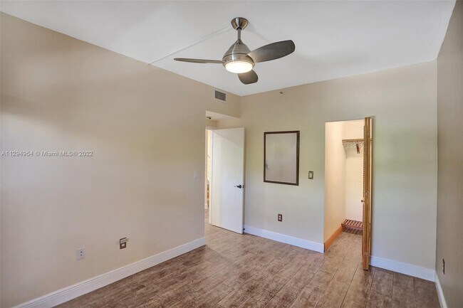 Building Photo - 406 Poinciana Island Dr