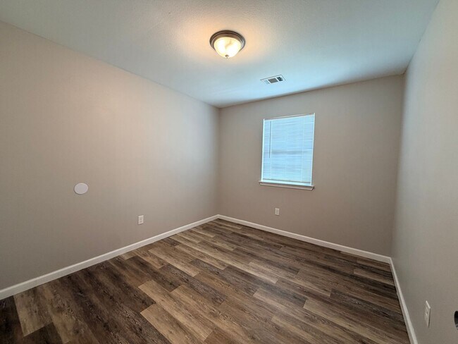 Building Photo - 67 Aloha Cir