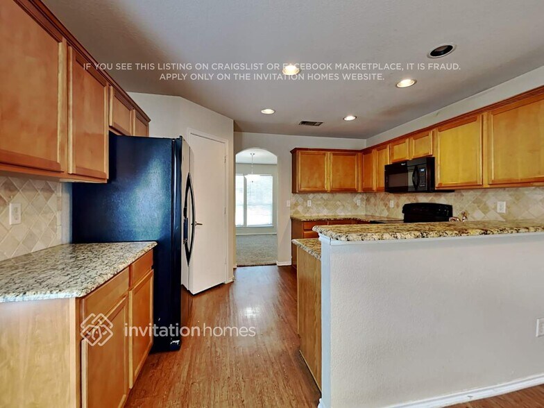 Building Photo - 10404 Hideaway Trail