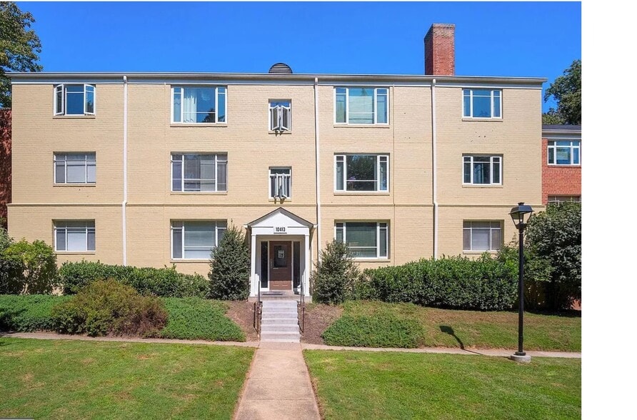 Primary Photo - 10413 Montrose Ave