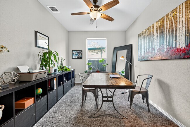 Building Photo - 3811 Lake Falls Dr