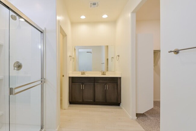 Building Photo - 12174 W Charismatic Dr