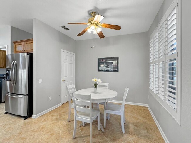 Building Photo - 1347 Rose Bouquet Dr