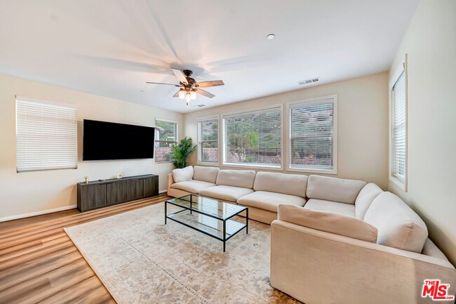 Building Photo - 25151 Golden Maple Dr